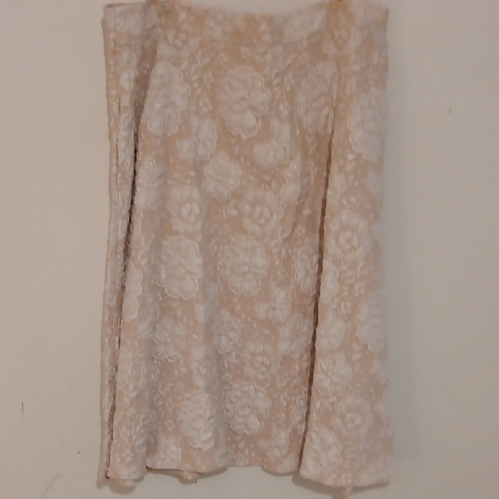 Source Unknown Beige and White Floral Lace A-Line Skirt